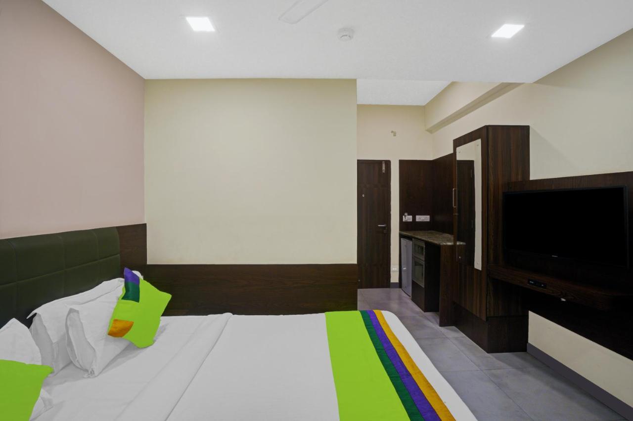 Greenotel Rooms Hazira, Surat Exterior photo