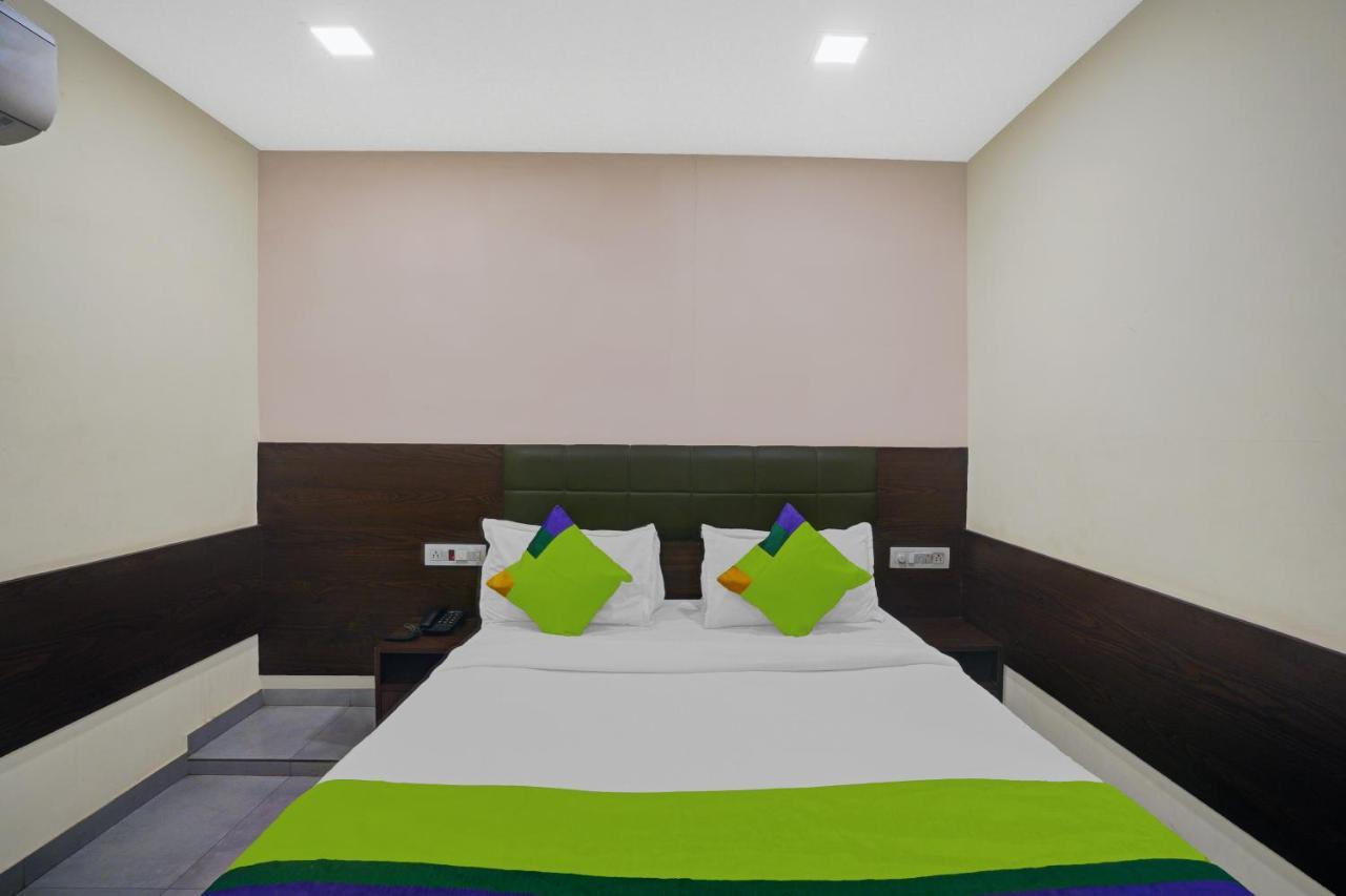 Greenotel Rooms Hazira, Surat Exterior photo