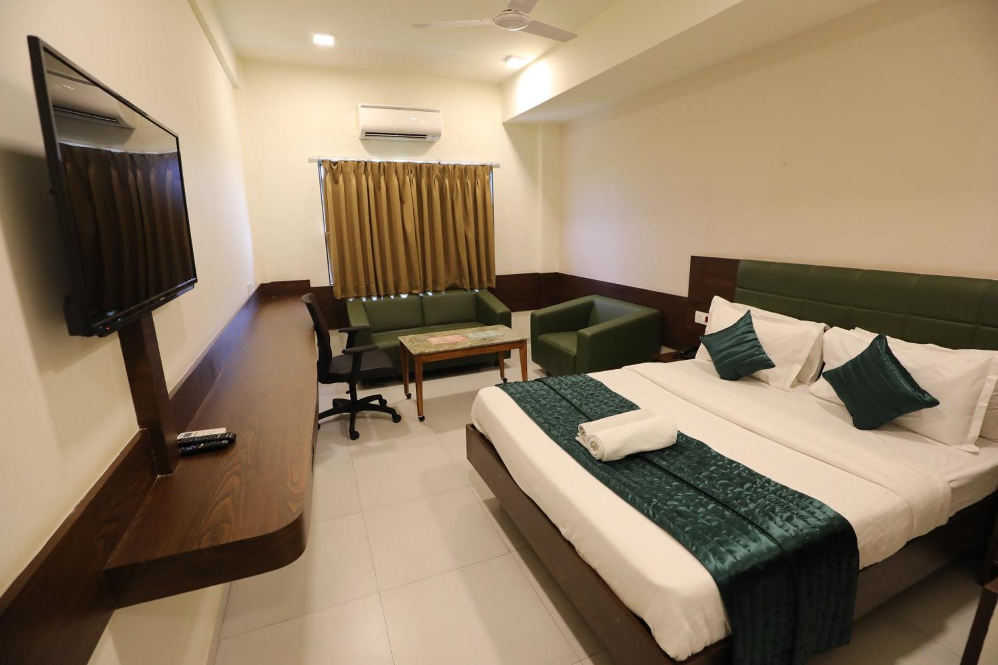 Greenotel Rooms Hazira, Surat Exterior photo