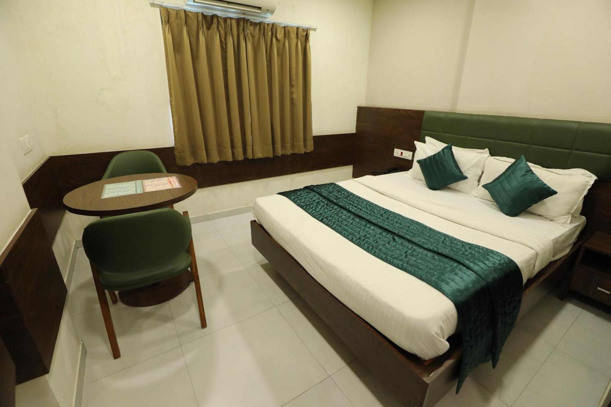 Greenotel Rooms Hazira, Surat Exterior photo